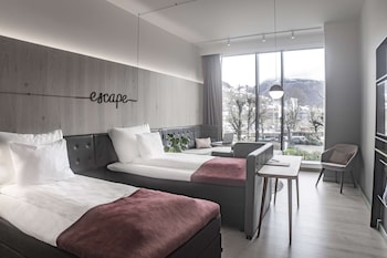 Deluxe Twin Room, 2 Twin Beds, Accessible, Park View