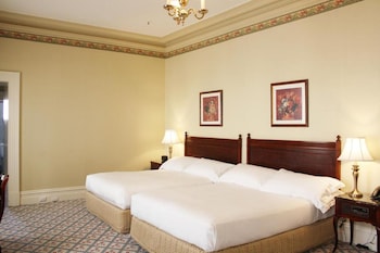 Premier Family Room