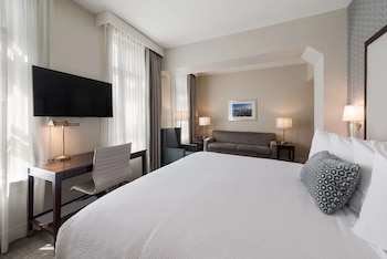 Superior Room, 1 King Bed, Non Smoking (Queen sofabed)