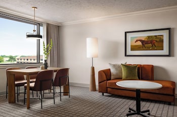 Junior Suite, 1 King Bed with Sofa bed