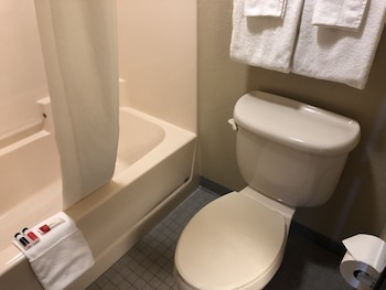 Room, 1 Queen Bed, Non Smoking (Recliner)