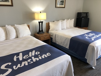 Standard Room, 2 Queen Beds