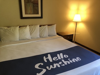 Room, 1 King Bed, Accessible