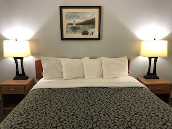 1 King Bed, Non-Smoking