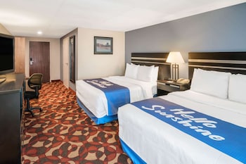 Room, 2 Queen Beds, Accessible, Non Smoking