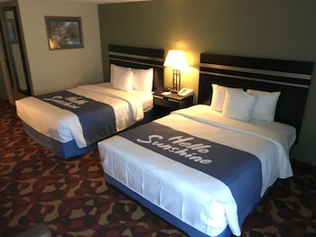 Room, 2 Queen Beds, Accessible, Non Smoking