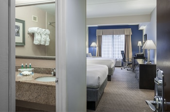 Standard Room, 2 Double Beds, Accessible (Communications, Accessible Tub)