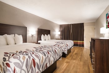 Deluxe Room, 2 Queen Beds, Non Smoking