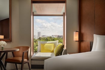 Suite, 1 King Bed, Terrace