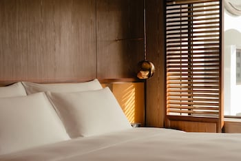 Grand Suite, 1 King Bed (Executive)
