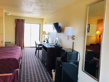 Room, 1 King Bed, Non Smoking