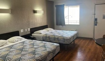 Standard Room, 2 Double Beds, Non Smoking