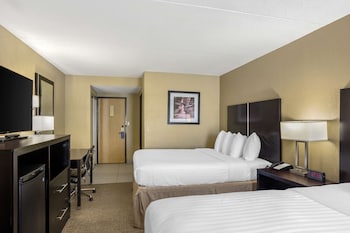Standard Room, 2 Queen Beds, Non Smoking, Microwave