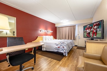 Superior Room, 1 King Bed, Accessible (Smoke Free)