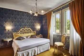 Deluxe Double Room, Canal View
