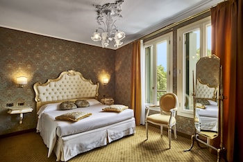 Deluxe Double Room, Canal View