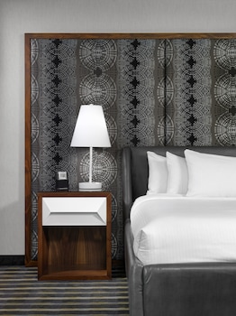 Luxury Room, 1 King Bed, Balcony
