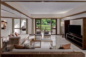 Grand, Executive Suite, 1 King Bed