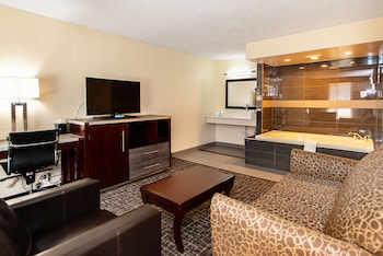 Suite, 1 King Bed with Sofa bed, Non Smoking, Jetted Tub