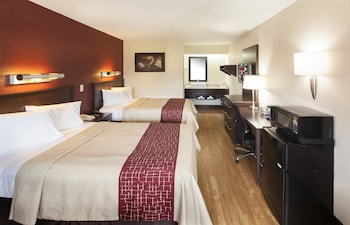 Deluxe Room, 2 Double Beds (Smoke Free)