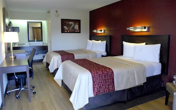 Standard Room, 2 Double Beds (Smoke Free)