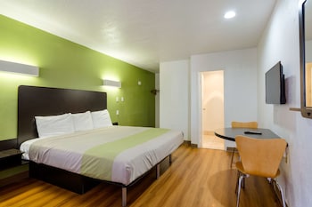 Standard Room, 1 King Bed, Non Smoking