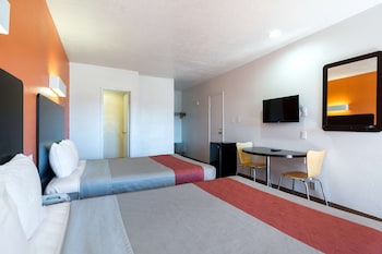Standard Room, 2 Queen Beds, Non Smoking
