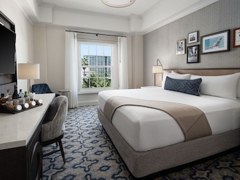 Vintage King Room
