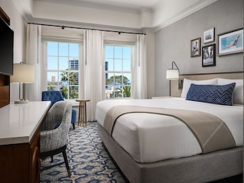 Room, 1 King Bed, Ocean View (Vintage Ocean)