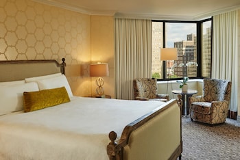 Deluxe Room, 1 Queen Bed, Accessible, City View