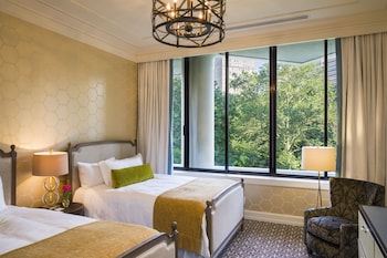 Deluxe Room, 2 Queen Beds, City View