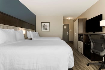Standard Room, 2 Queen Beds, Non Smoking, Lake View (Pet Friendly)