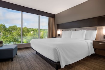 Standard Room, 2 Queen Beds, Refrigerator & Microwave, Lake View