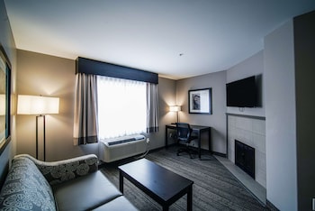 Suite, 1 King Bed, Fireplace, Lake View
