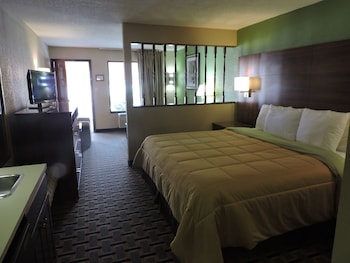 Suite, 1 King Bed with Sofa bed, Non Smoking, Refrigerator & Microwave