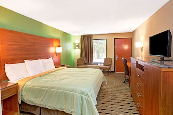 Standard Room, 1 King Bed, Non Smoking, Refrigerator & Microwave