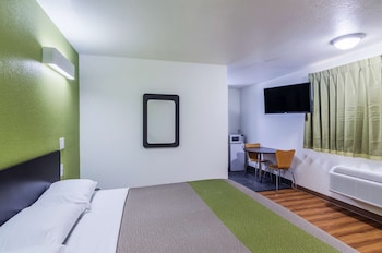 Standard Room, 1 King Bed, Non Smoking, Refrigerator & Microwave