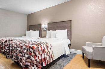 Standard Room, 2 Double Beds (Smoke Free)