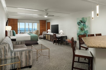 Junior Suite, 1 King Bed with Sofa bed, Ocean View