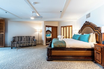 Suite (Pacific Sunset)