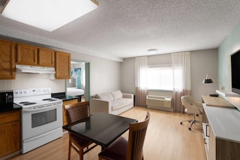 Executive Suite, 1 King Bed, Non Smoking (1 King Bed)