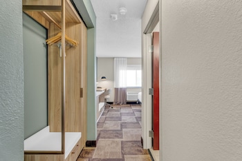 Suite, 1 King Bed, Accessible, Non Smoking (1 King Bed)