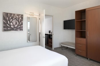 One-Bedroom Suite, ADA with Tub - Queen Bed & Sofa Bed
