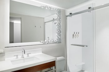 Premium One-Bedroom Suite with Two Queen Beds & Sofa Bed