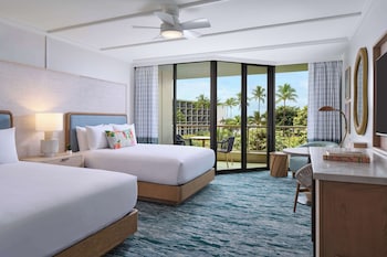 Signature Room, 2 Queen Beds, Partial Ocean View