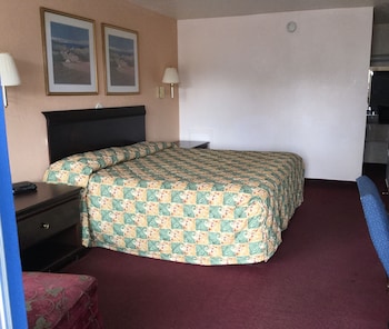 Standard Room, 1 King Bed, Smoking