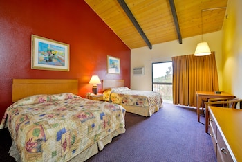Standard, 2 Queen Bed, Non Smoking