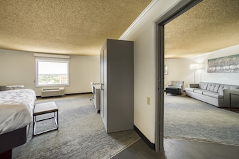Suite, 1 King Bed