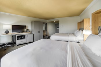 Standard Room, 2 Queen Beds, City View