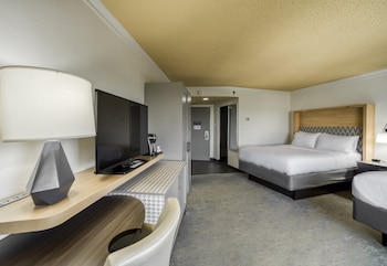 Standard Room, 2 Queen Beds, City View